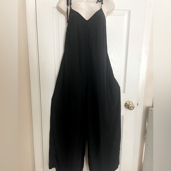 Old Navy Pants - Old Navy Black Romper Size Small‎